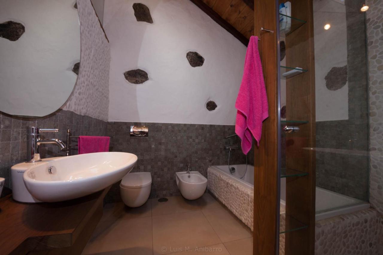 Historic Canarian House, Private Heated Infinity Pool, Bbq, Wifi + Panoramic Ocean Views أرونا المظهر الخارجي الصورة