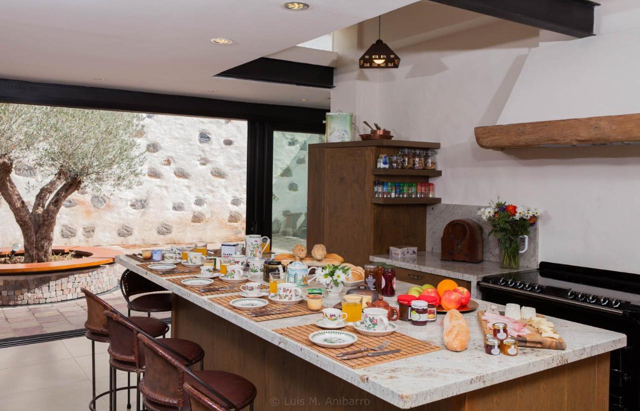 Historic Canarian House, Private Heated Infinity Pool, Bbq, Wifi + Panoramic Ocean Views أرونا المظهر الخارجي الصورة